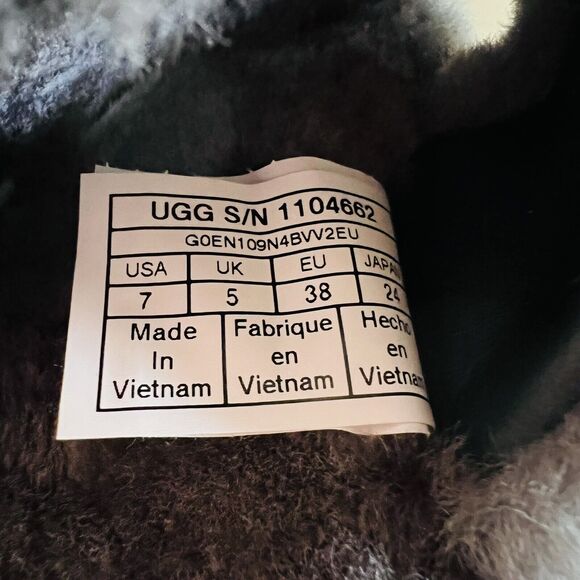 UGG AUSTRALIA Grey Fuzz Yeah Slide Slippers - US 7 - Picture 5 of 9